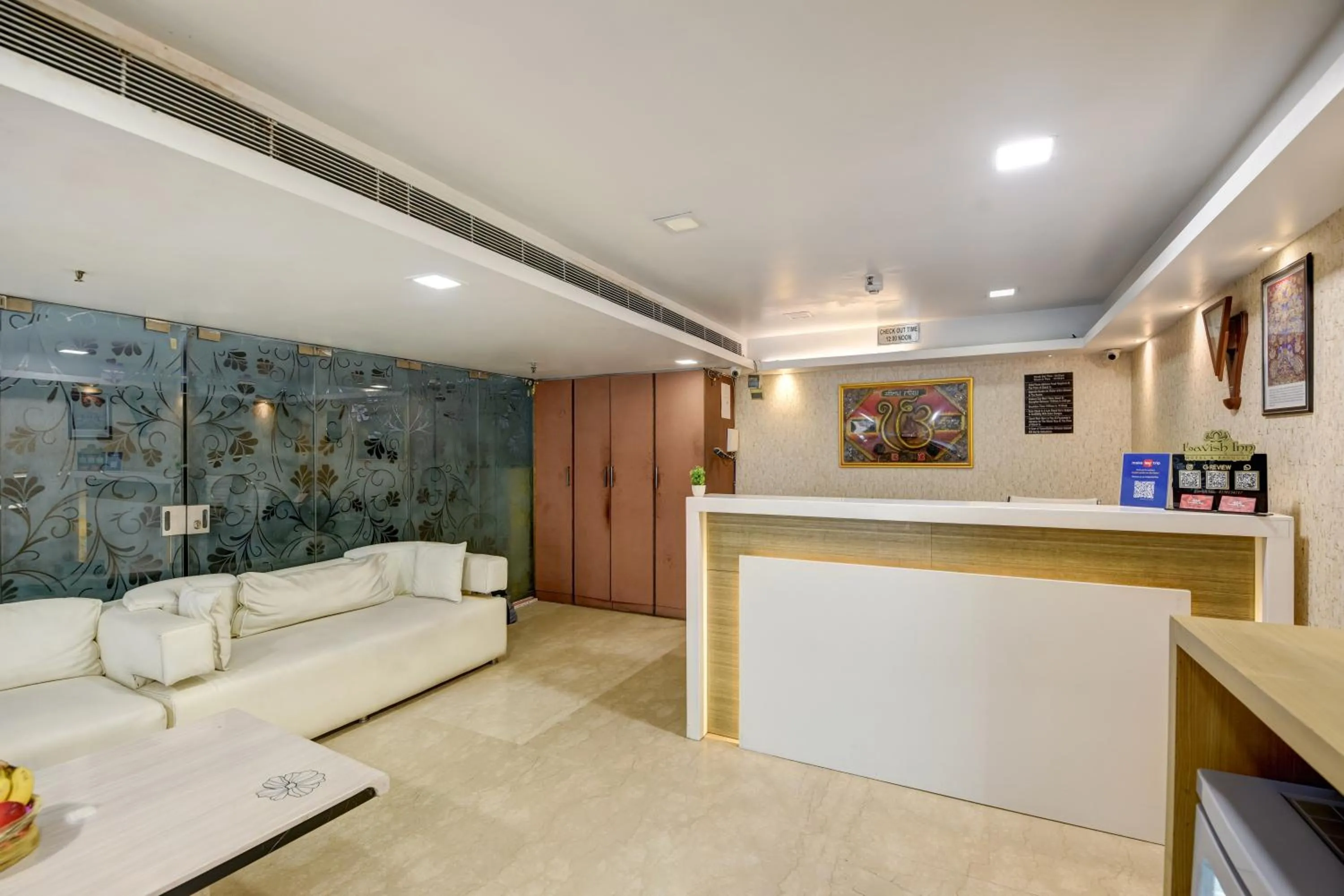 TV and multimedia in Qotel Signature Lavish Inn Rajouri Garden