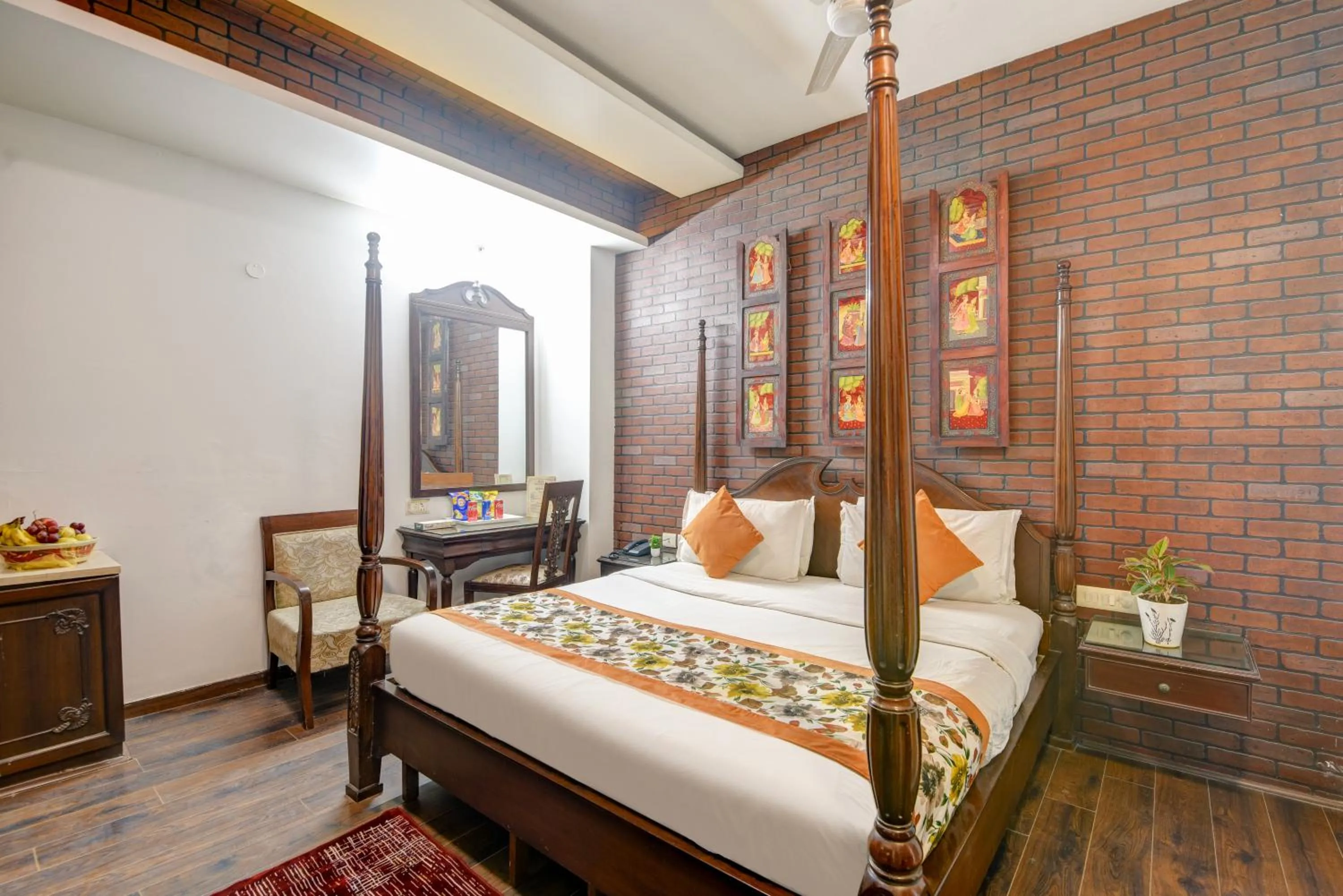 Bed in Qotel Signature Lavish Inn Rajouri Garden