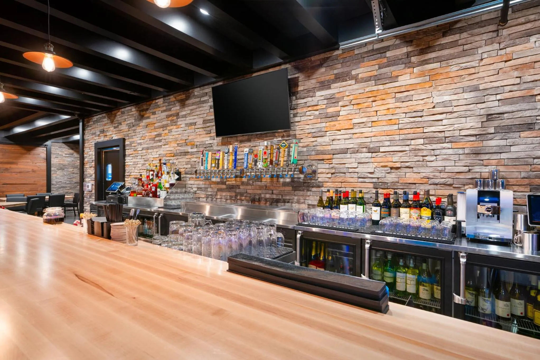 Lounge or bar in Cobblestone Hotel & Suites - Lynden