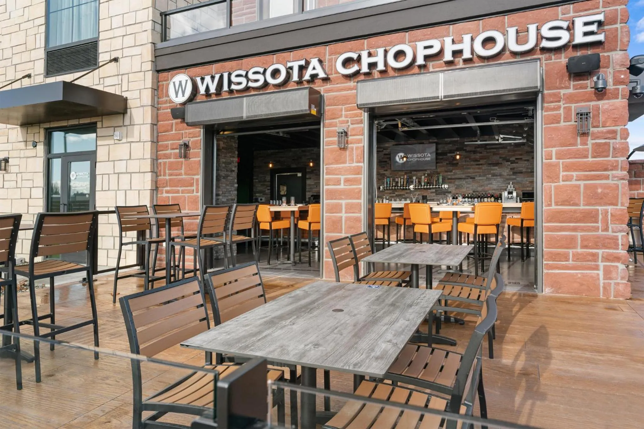 Patio in Cobblestone Hotel & Suites - Lynden