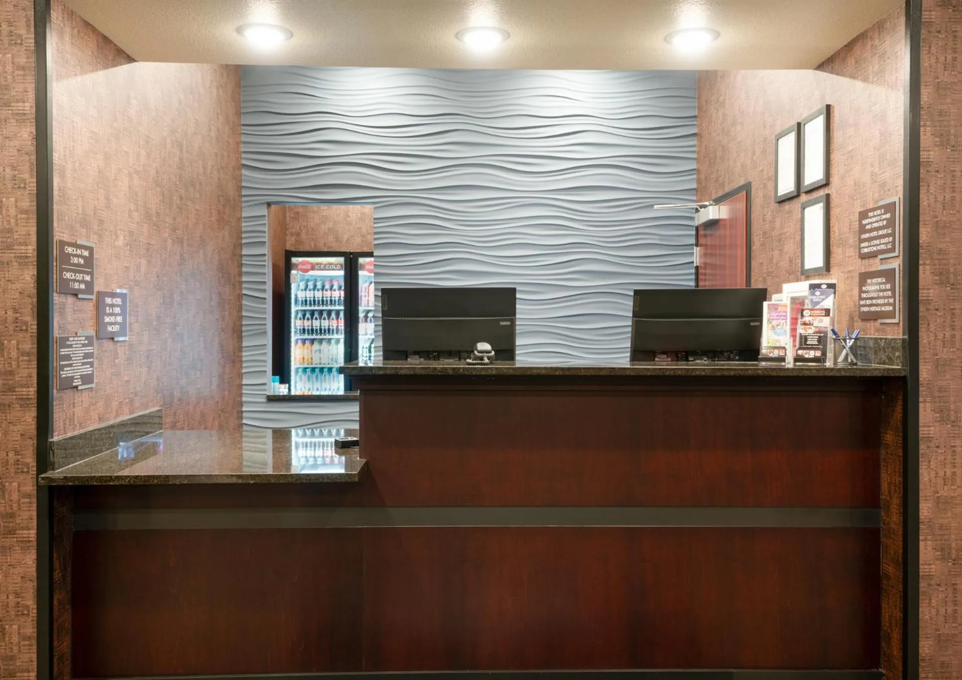 Lobby or reception in Cobblestone Hotel & Suites - Lynden