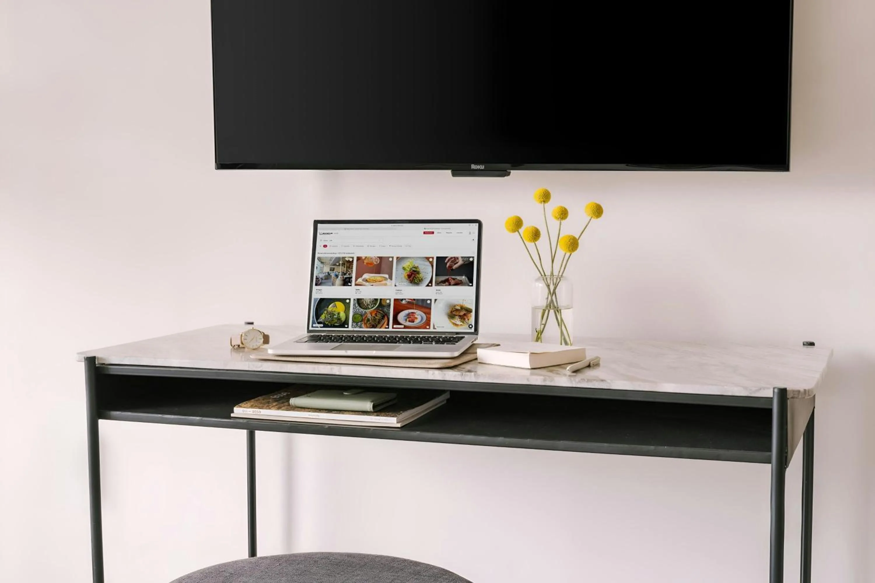 Living room in Sonder Skyline Apartments LoHi