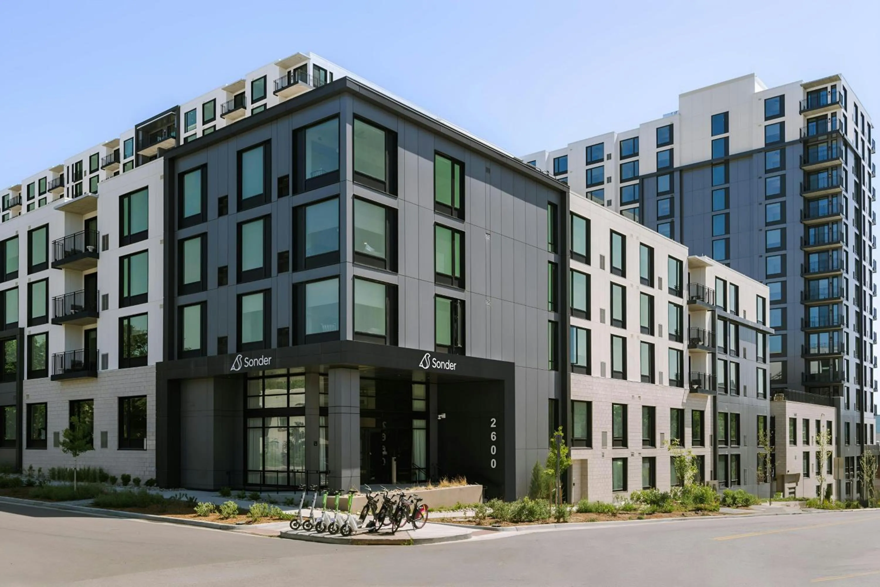 Property building in Sonder Skyline Apartments LoHi