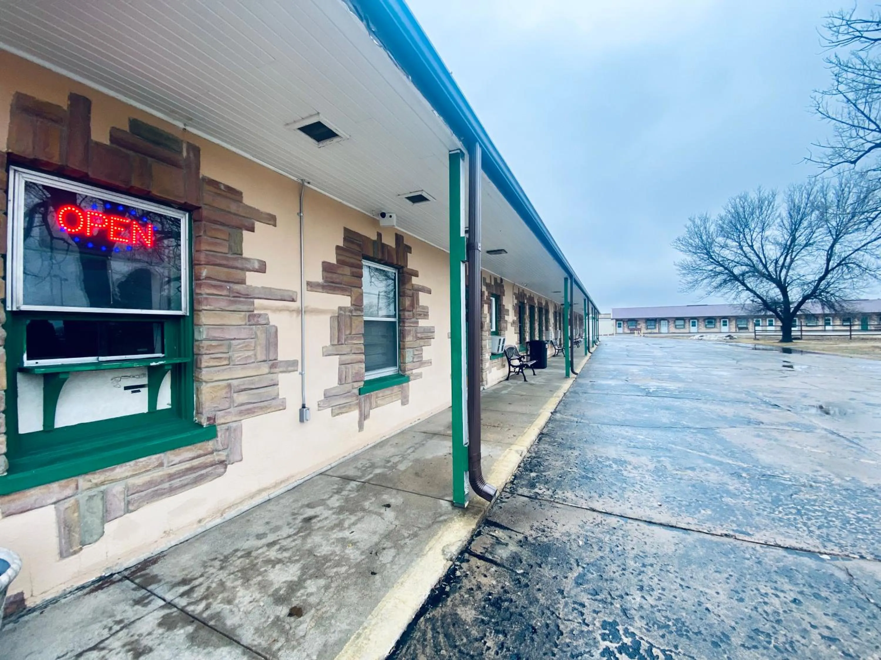 Property building in Hillcrest Motel