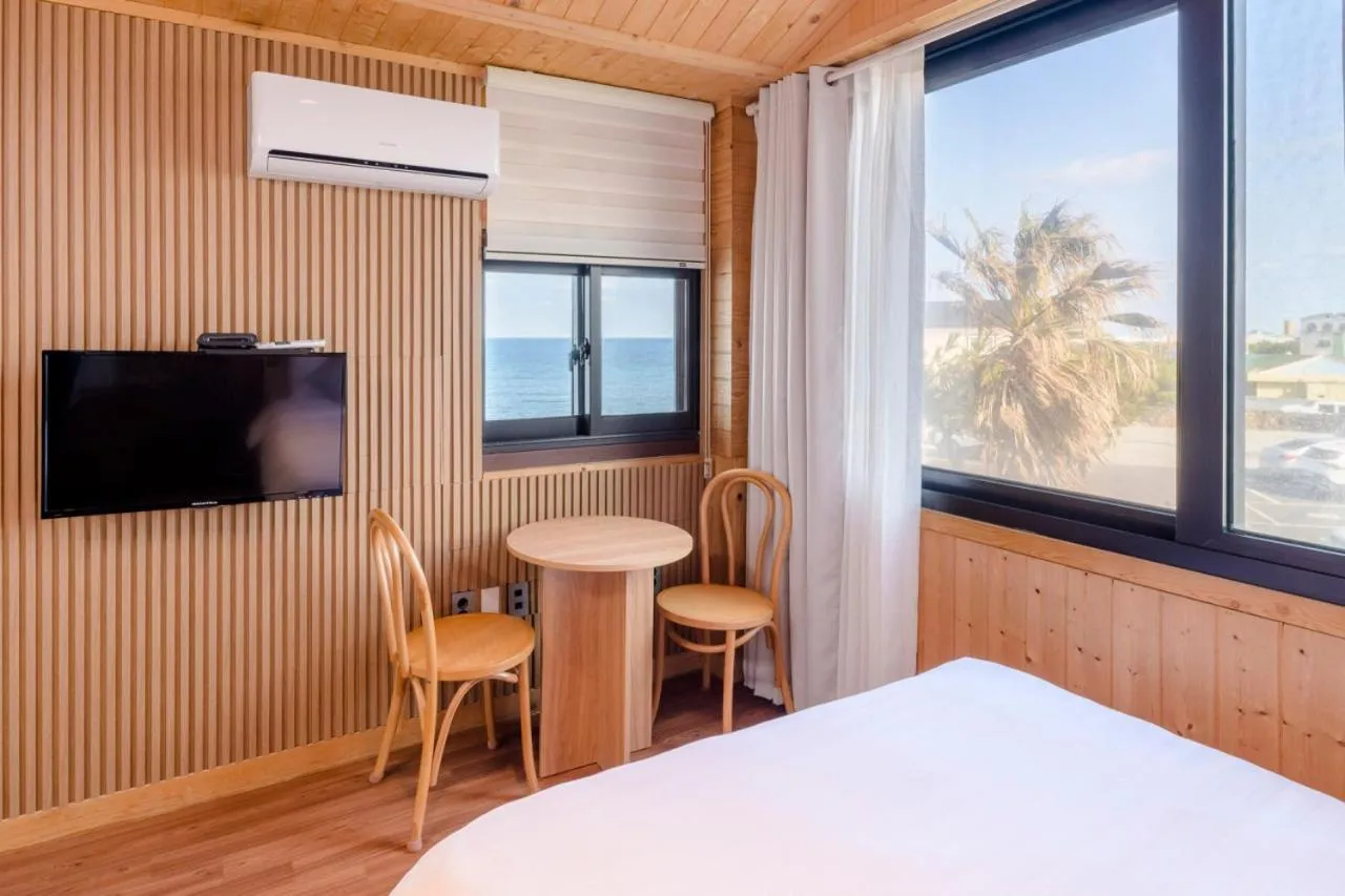 Bed in On The Sea Pension