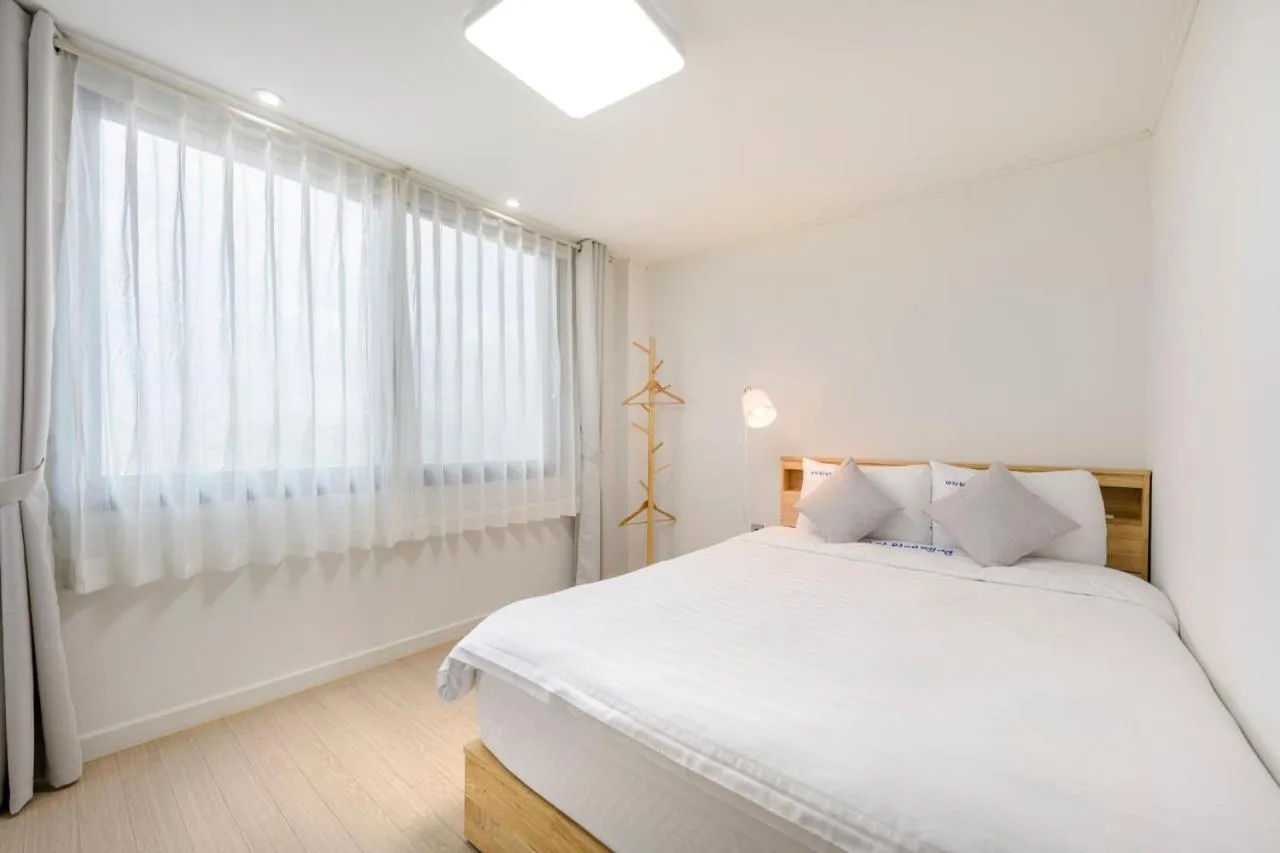 Bed in On The Sea Pension