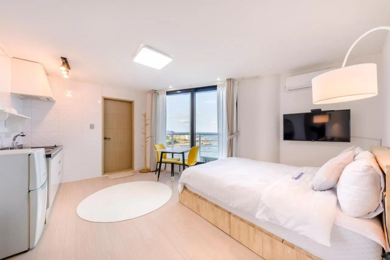 Bed in On The Sea Pension