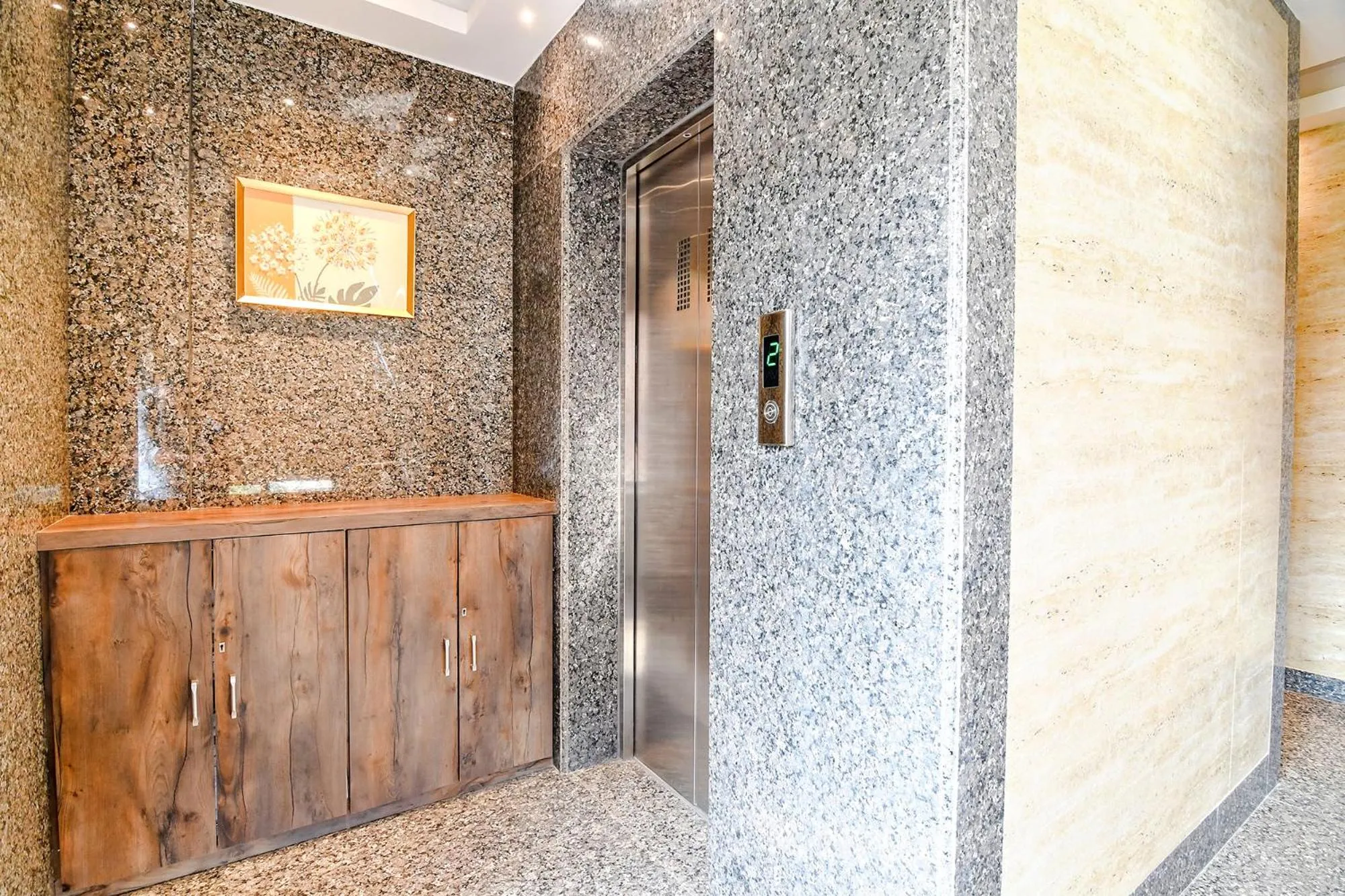 elevator in FabHotel Prime The Pavilion - Nr City Centre 2