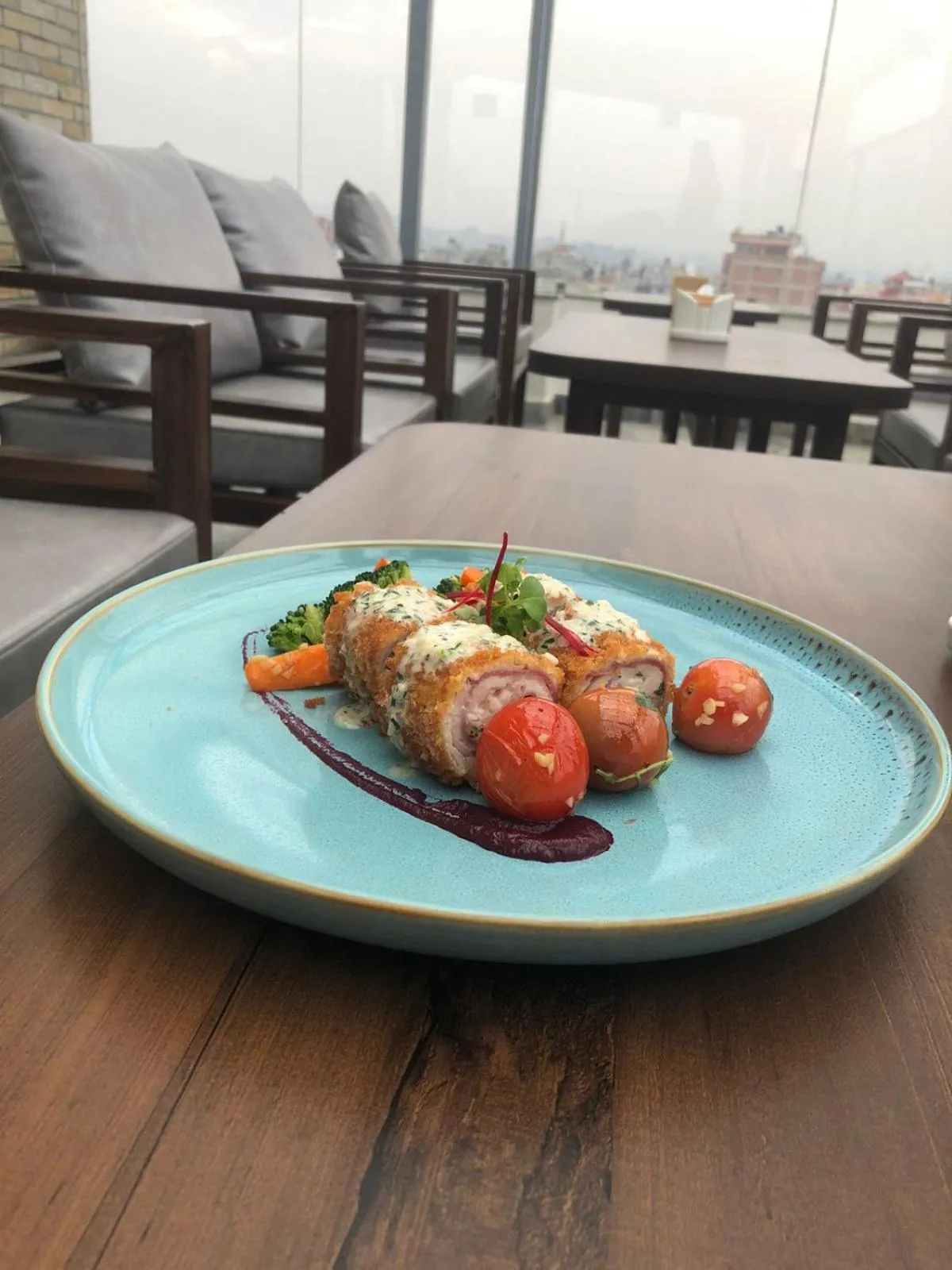 Food and drinks in Dees Boutique Hotel