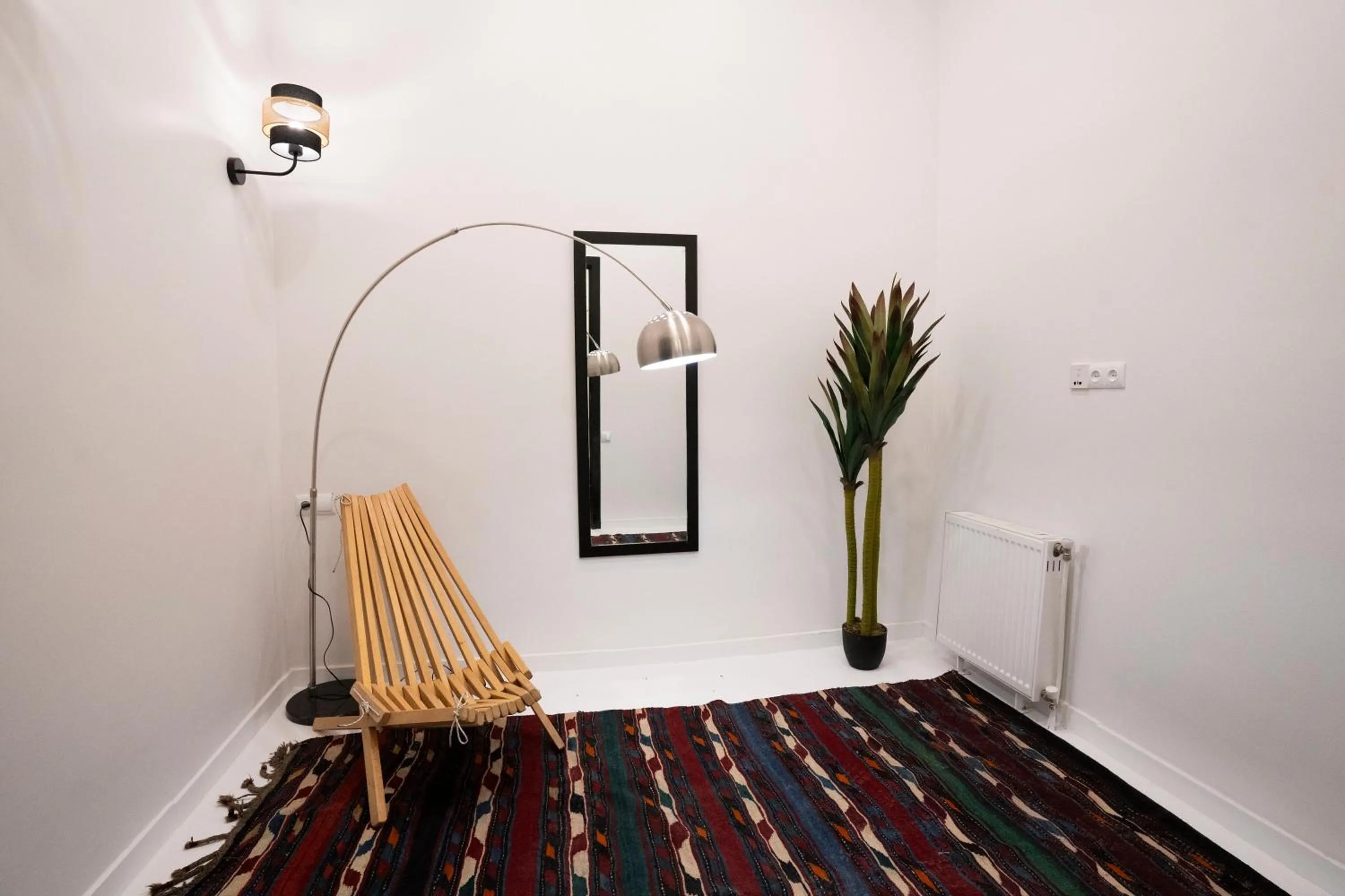 Bed in Sulitzer Residence