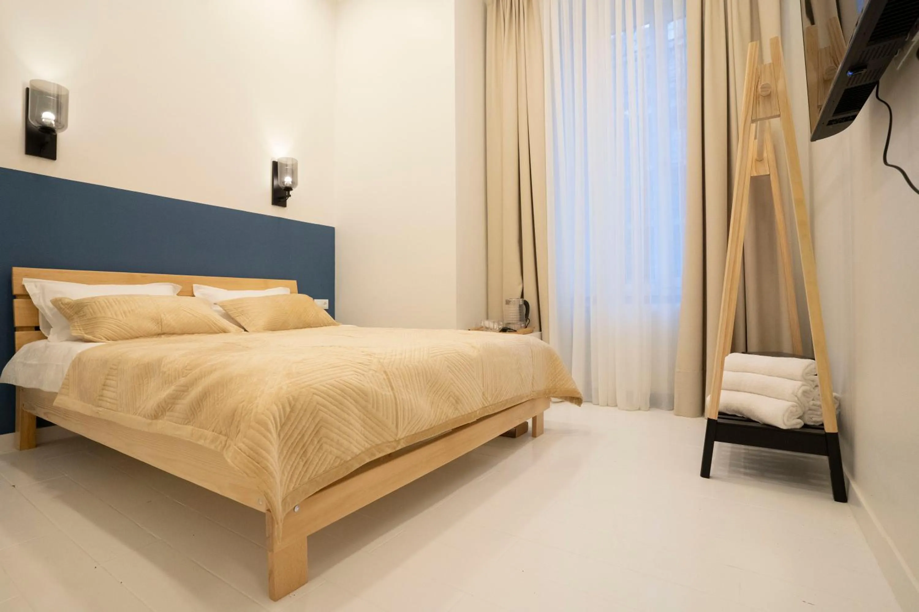 Bed in Sulitzer Residence