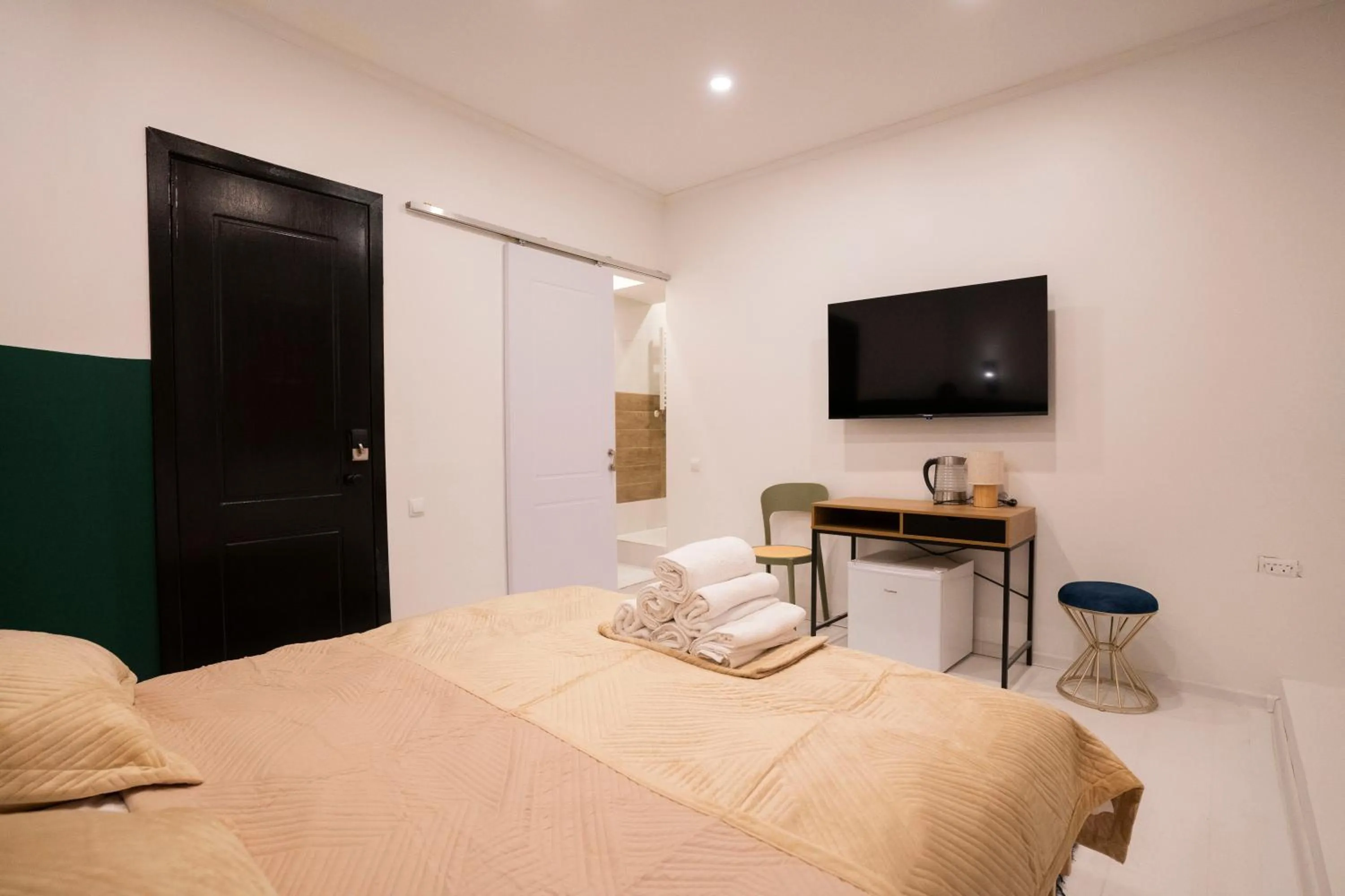 Bed in Sulitzer Residence