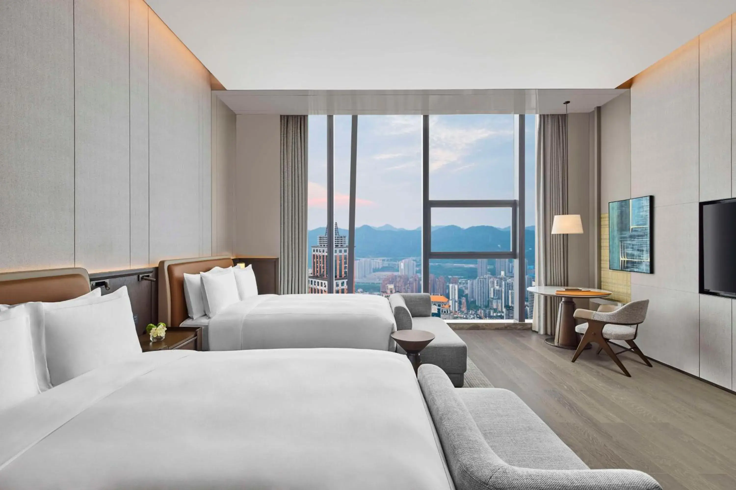 Executive Twin Room in Conrad Chongqing - Indulge in the magical 8D city landscape Executive Twin Room in Conrad Chongqing - Indulge in the magical 8D city landscape