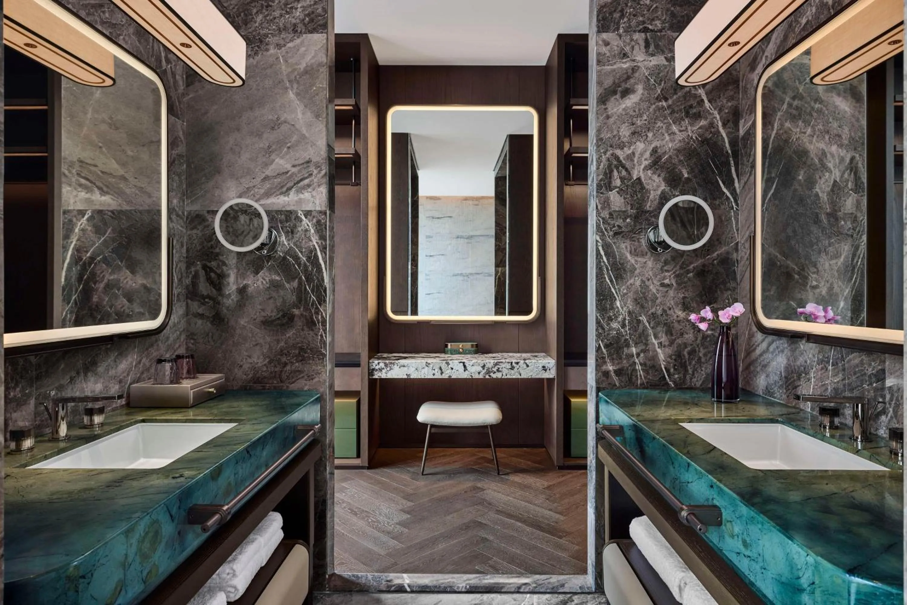Bathroom in Conrad Chongqing - Indulge in the magical 8D city landscape