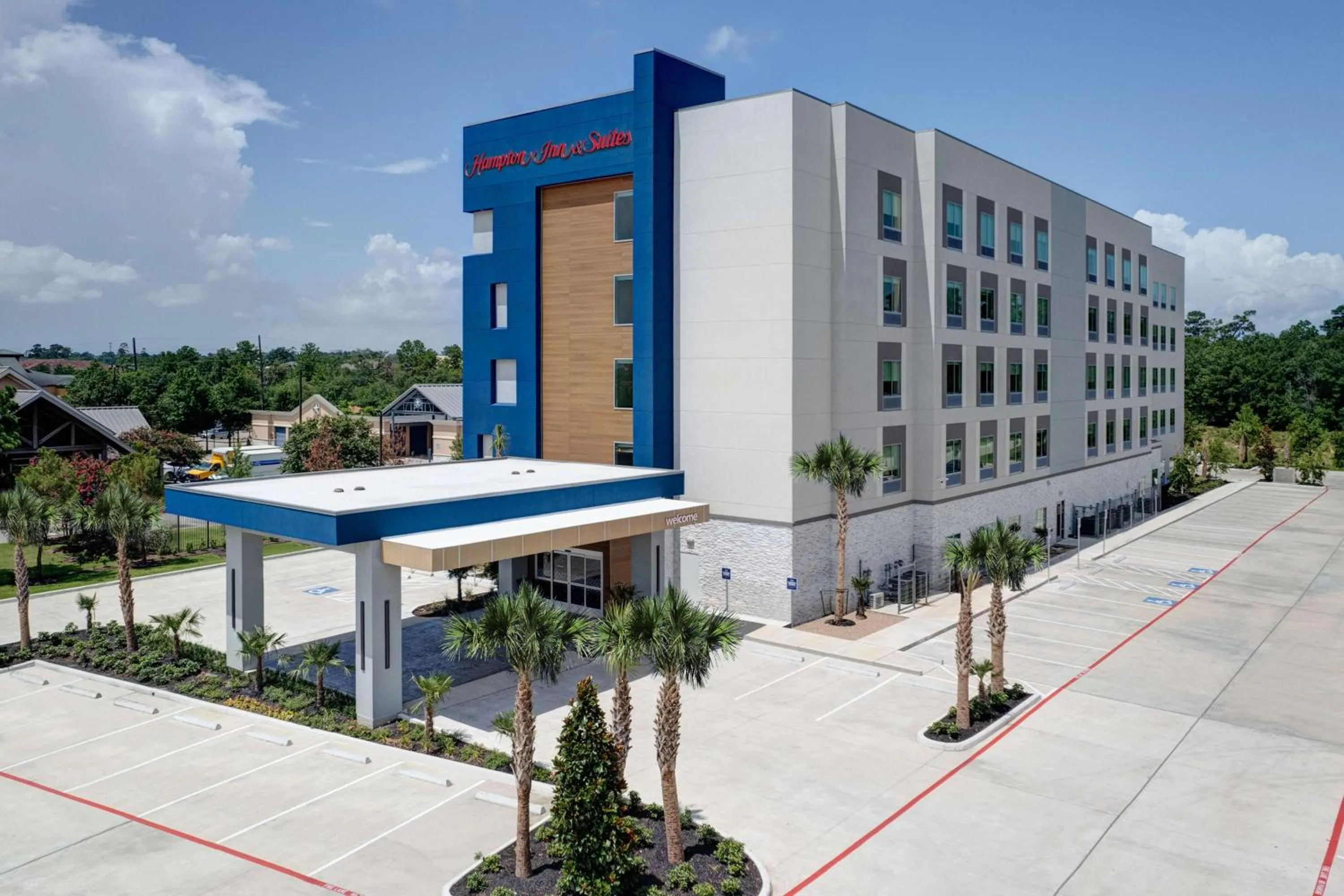 Property building in Hampton Inn & Suites by Hilton Shenandoah The Woodlands