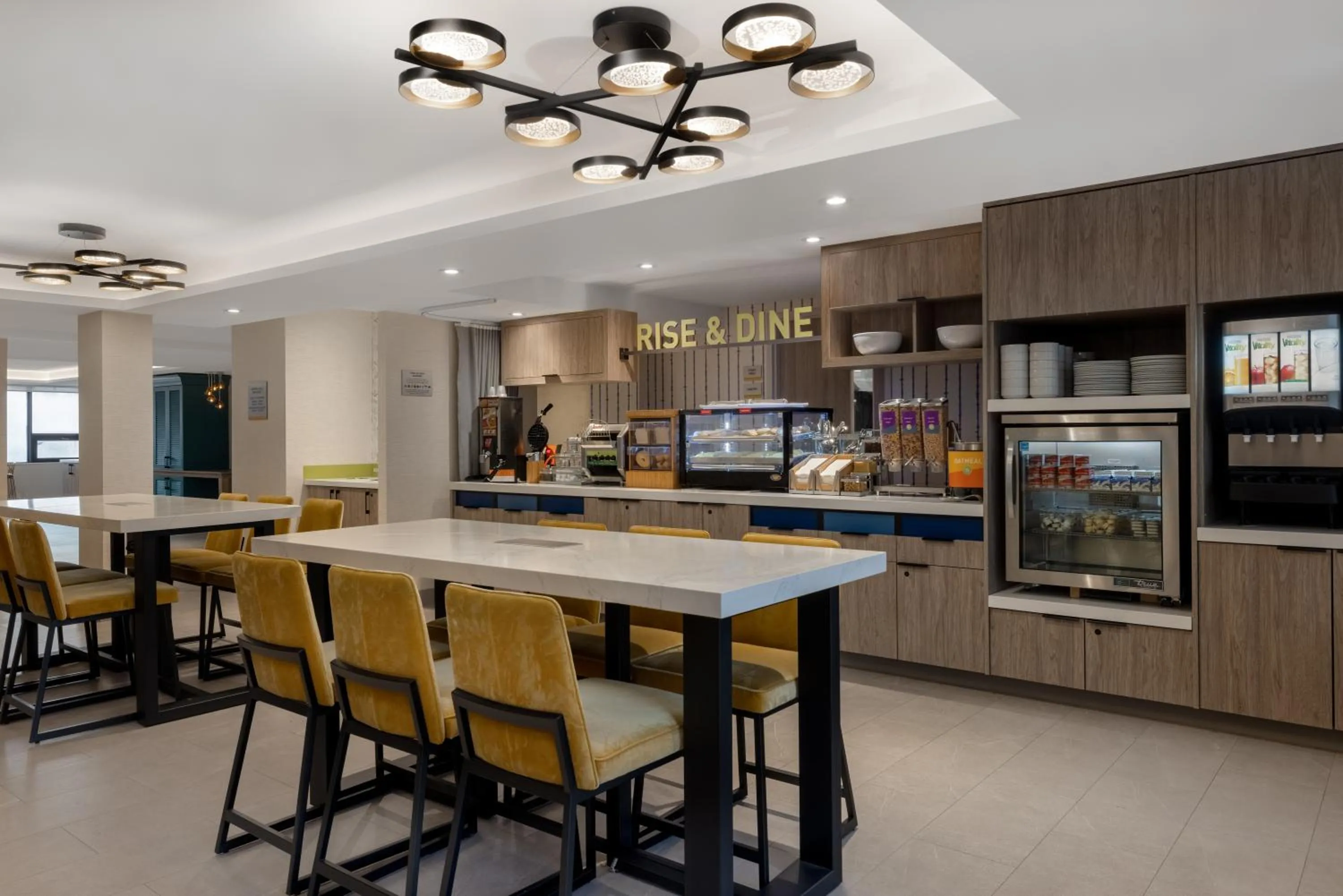 Breakfast in Home2 Suites By Hilton Kingston