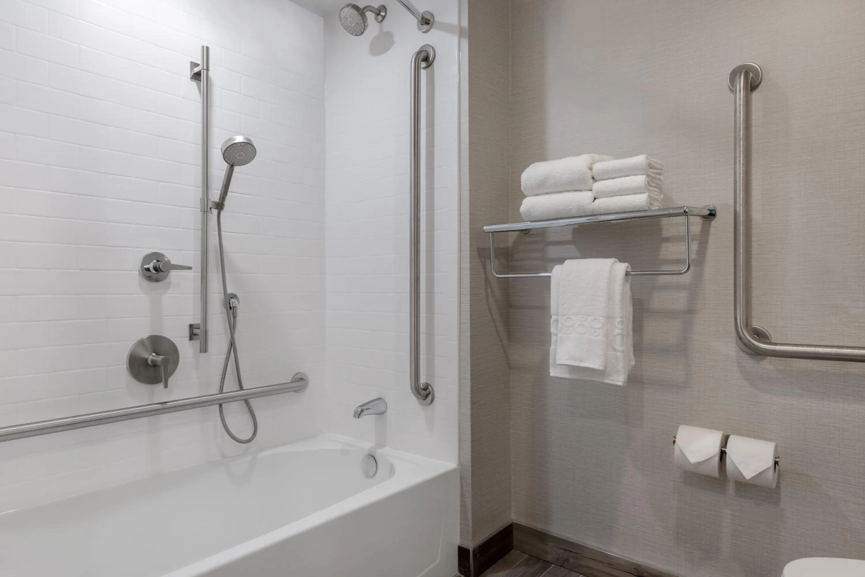 Bathroom in Home2 Suites By Hilton Kingston