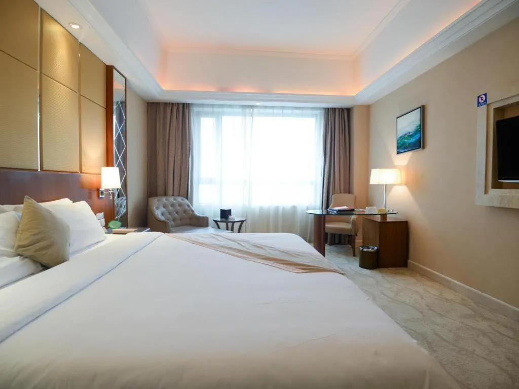 Bed in Regency Hotel