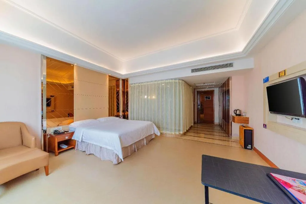 Bed in Regency Hotel