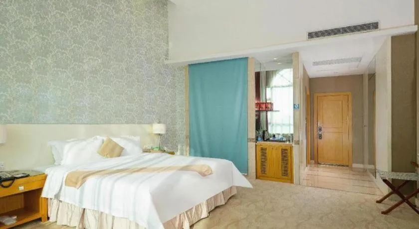 Bed in Regency Hotel