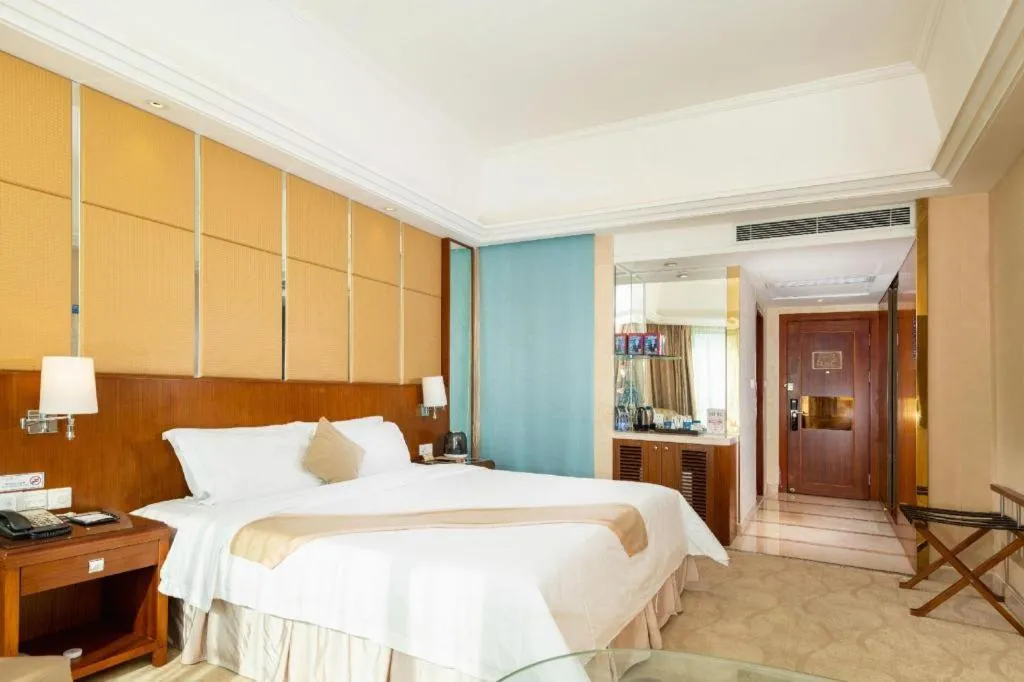 Bed in Regency Hotel