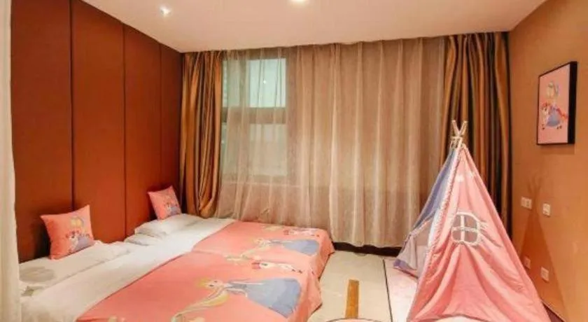 Bed in Zhongzhou International Hotel