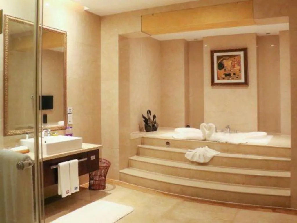 Bed in Zhongzhou International Hotel