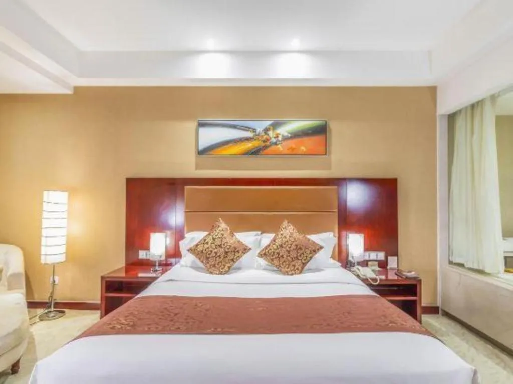 Bed in Zhongzhou International Hotel