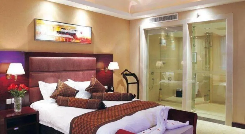 Bed in Zhongzhou International Hotel