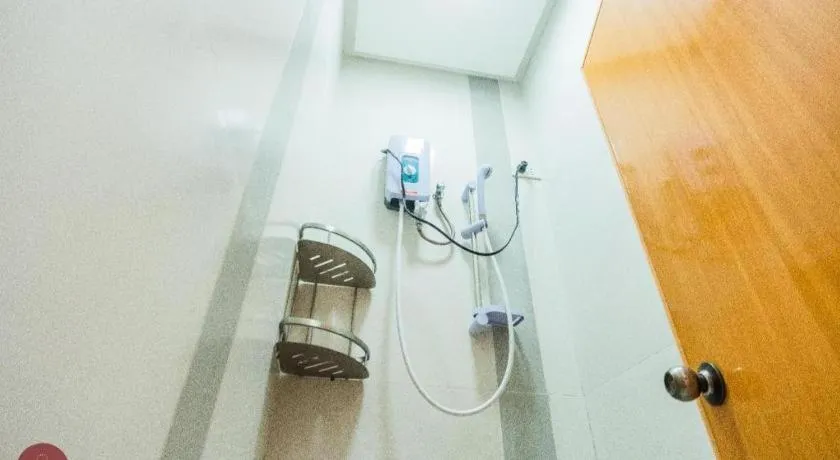 Quezon Premier Hotel - Candelaria