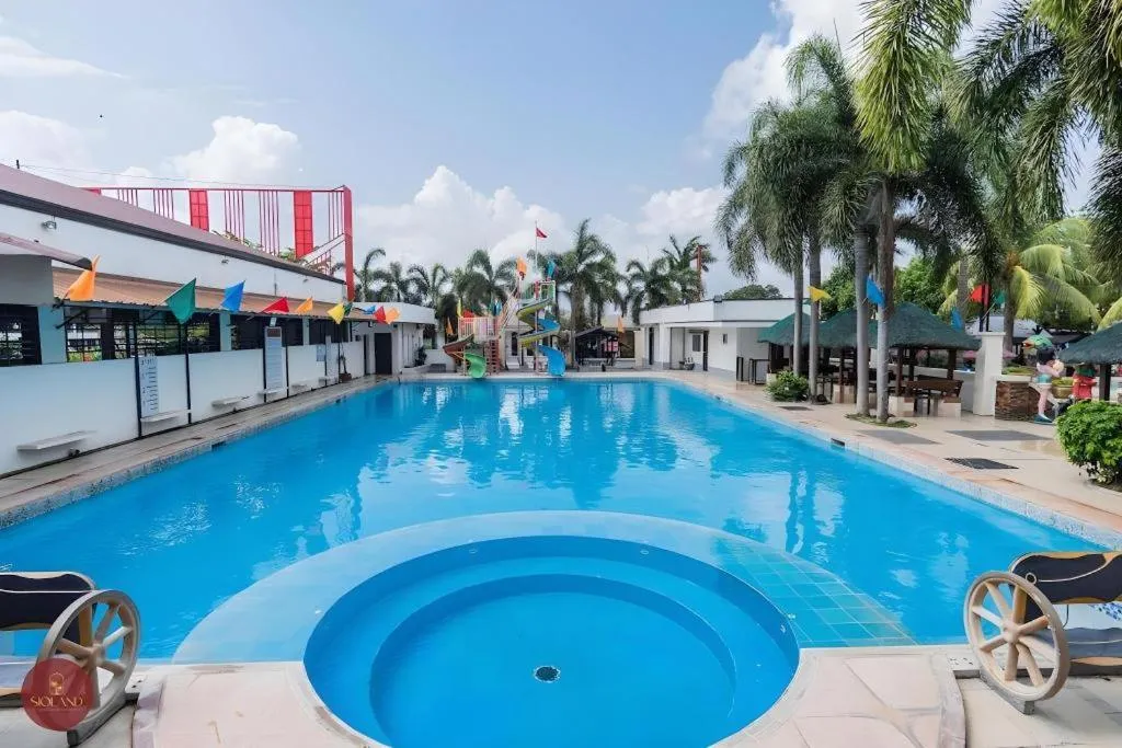 Quezon Premier Hotel - Candelaria