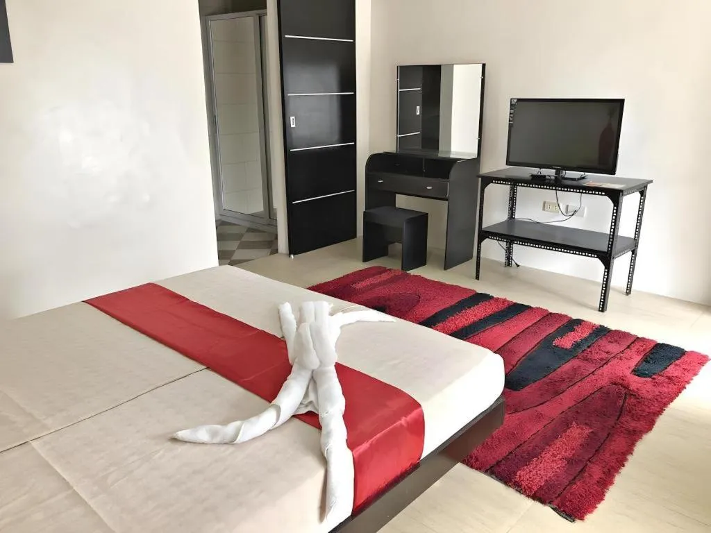 Bed in Quezon Premier Hotel - Candelaria