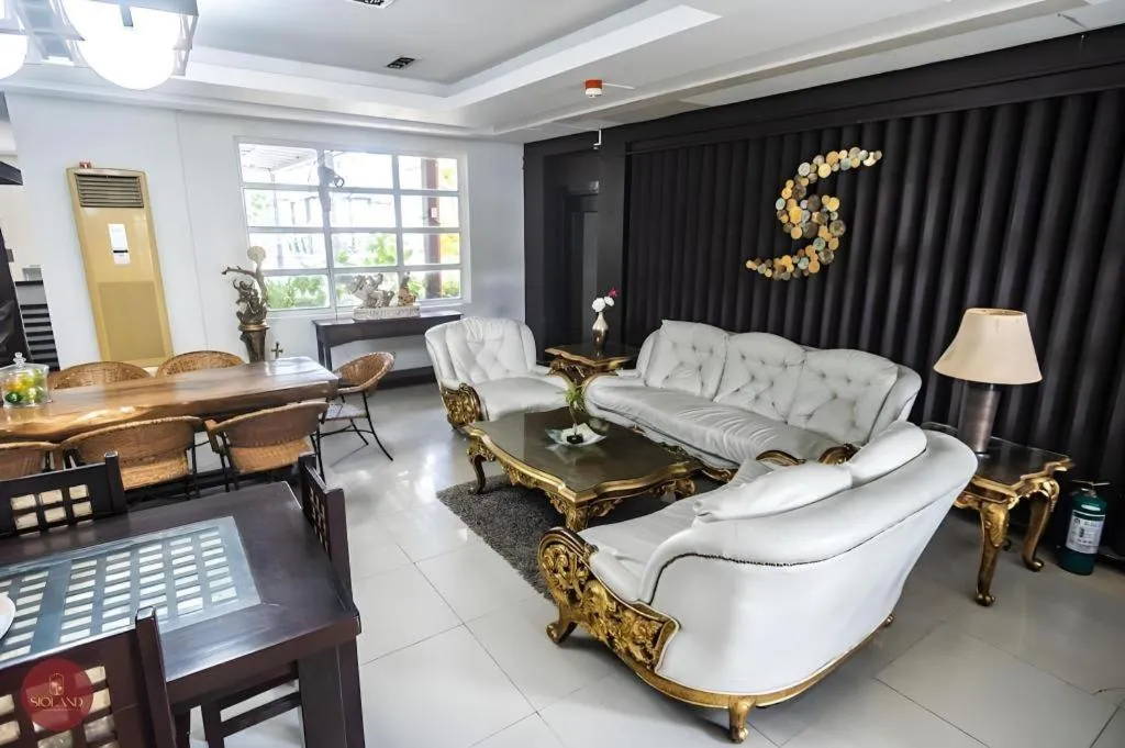 Quezon Premier Hotel - Candelaria