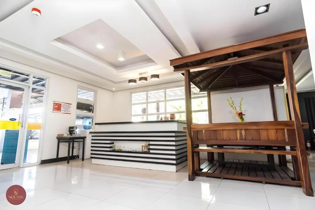 Quezon Premier Hotel - Candelaria