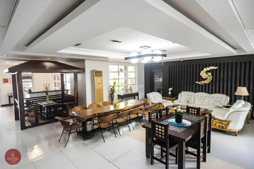 Quezon Premier Hotel - Candelaria