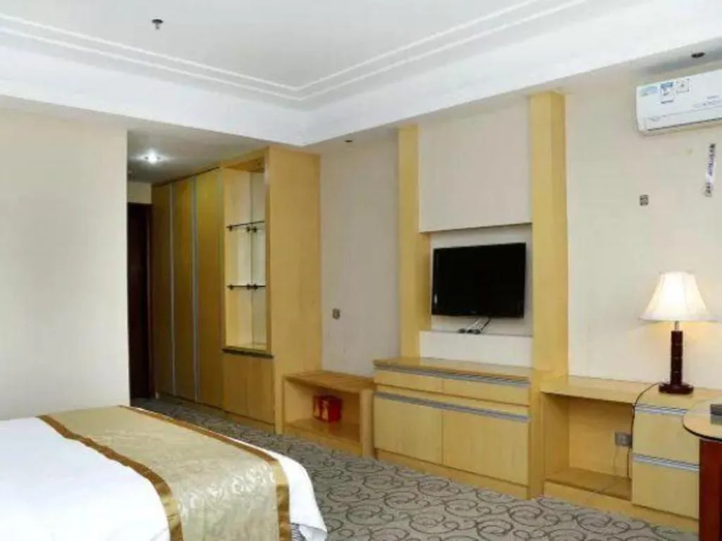 Bed in Shengshi Jinhua Hotel