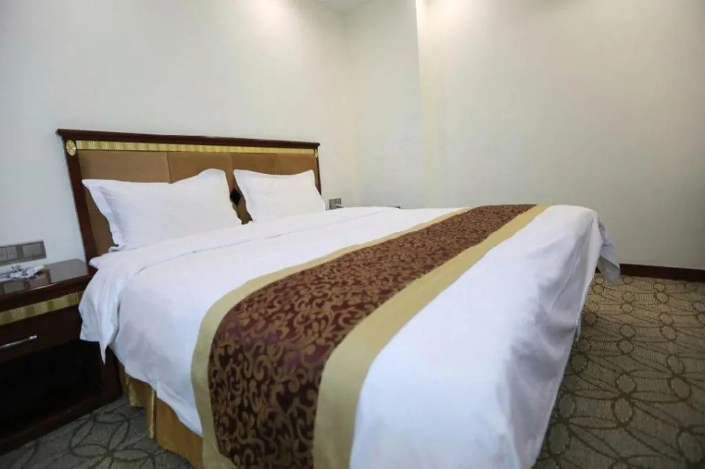 Bed in Shengshi Jinhua Hotel