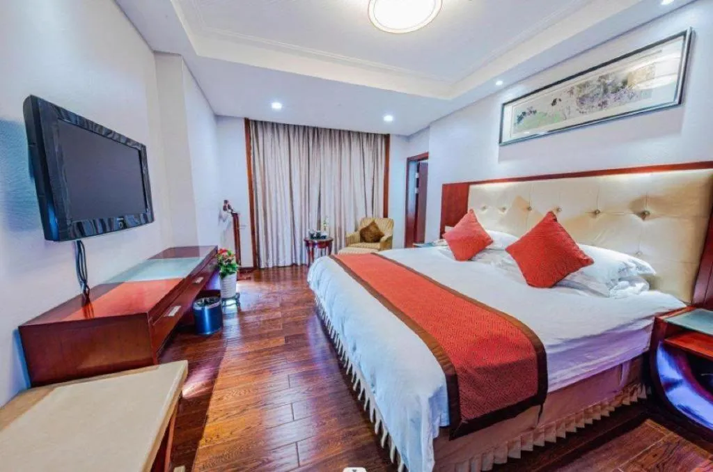 Bed in Shaoxing Yintai Hotel