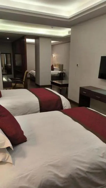 Bed in Shaoxing Yintai Hotel