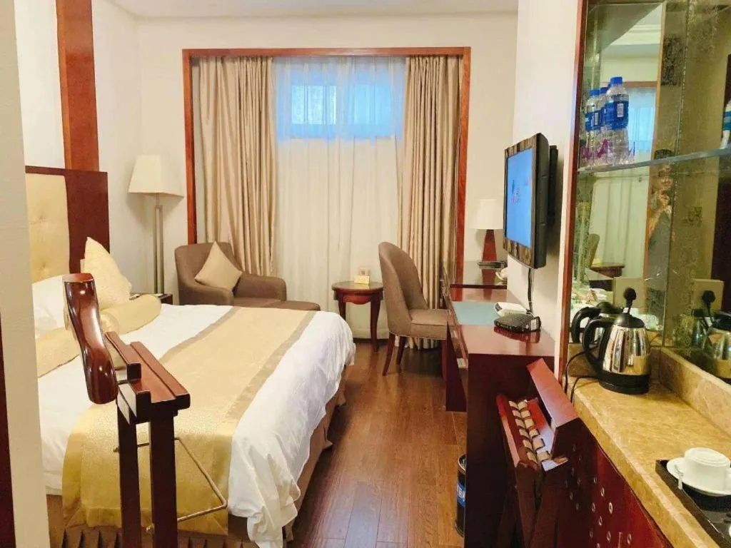 Bed in Shaoxing Yintai Hotel