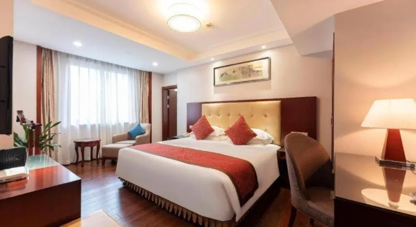 Bed in Shaoxing Yintai Hotel