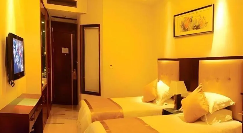 Bed in Shaoxing Yintai Hotel