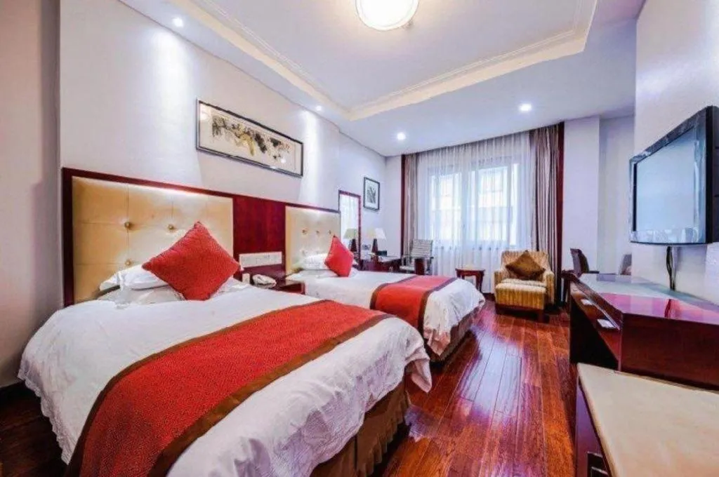 Bed in Shaoxing Yintai Hotel