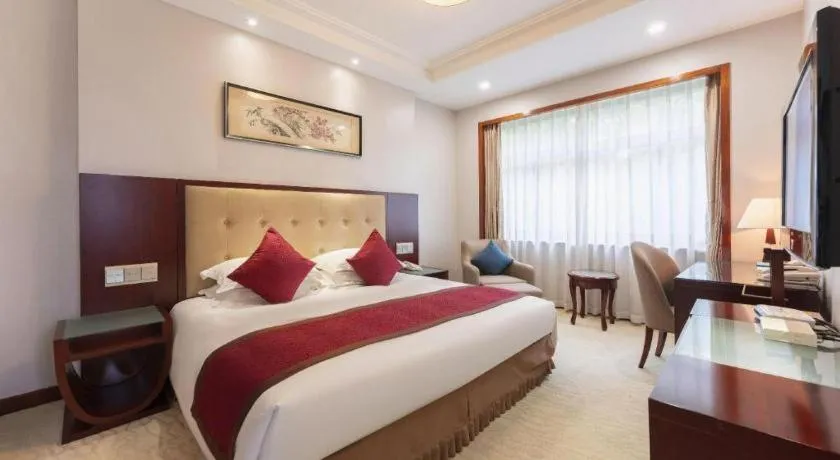 Bed in Shaoxing Yintai Hotel