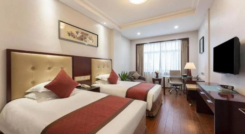 Bed in Shaoxing Yintai Hotel