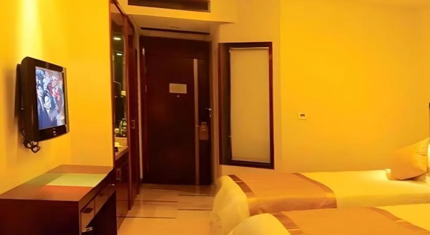 Bed in Shaoxing Yintai Hotel