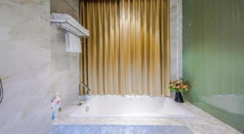 Bed in Shaoxing Yintai Hotel