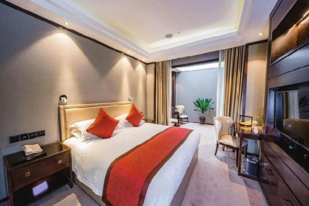 Bed in Shaoxing Yintai Hotel