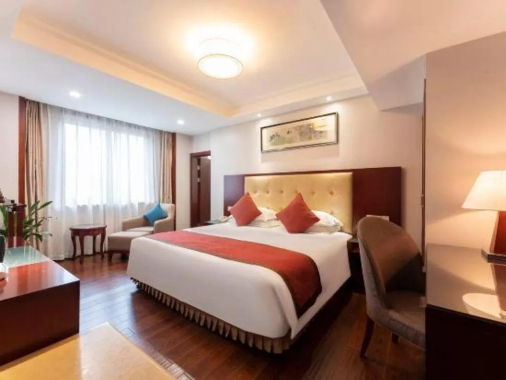 Bed in Shaoxing Yintai Hotel