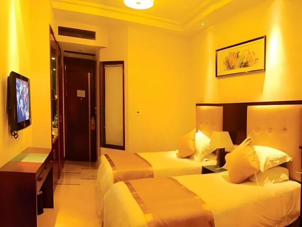 Bed in Shaoxing Yintai Hotel